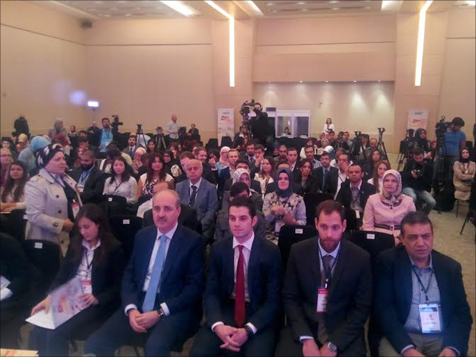 المؤتمر شهد مشاركة وفود شبابية من عدة دول عربية (الجزيرة نت)