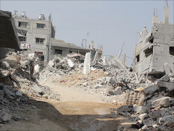 جانب من الدمار الذي خلفه القصف الإسرائيلي لحي الشجاعية بغزة (الجزيرة)