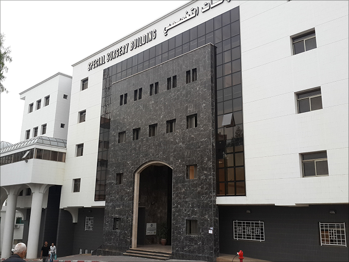 مبنى الجراحات الخاصة في مستشفى الشفاء أضخم مجمع طبي بغزة (الجزيرة)
