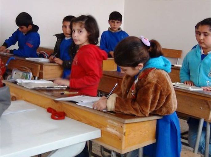 طلاب في إحدى مدارس مدينة الحسكة السورية