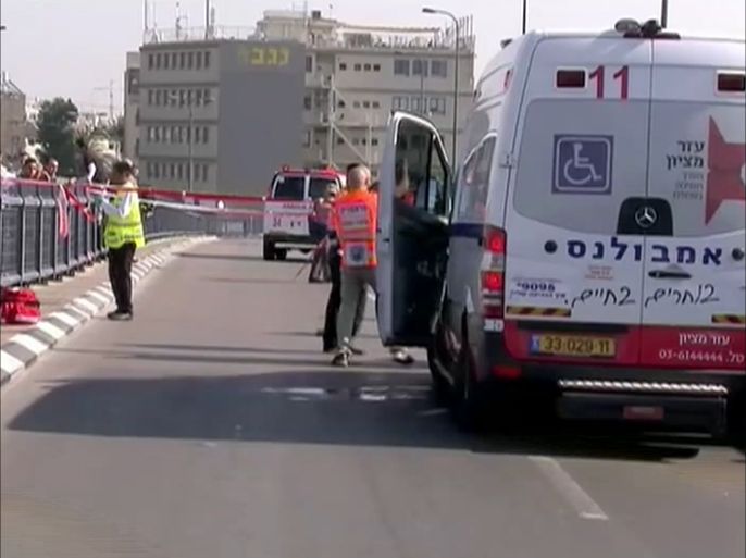 مقتل جندي إسرائيلي ومستوطنة بعمليتي طعن منفصلتين