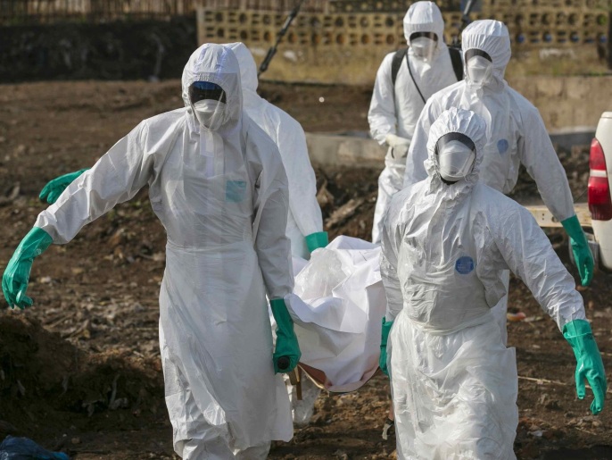 فيروس إيبولا أودى بحياة آلاف الأشخاص بغرب أفريقيا (رويترز-أرشيف)