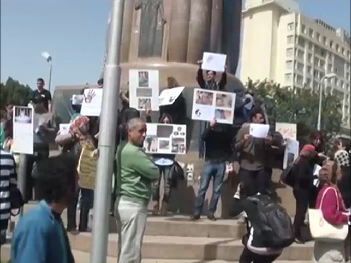 وقفة بوسط القاهرة للاحتجاج على مقتل كلب بالسكاكين