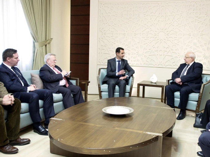 هولاند وفالس أدانا لقاء نواب فرنسيين بالأسد 