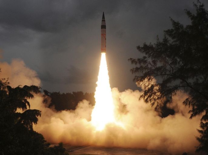 A surface-to-surface Agni-V missile is launched from the Wheeler Island off the eastern Indian state of Odisha September 15, 2013. REUTERS/Indian Defence Research and Development Organisation/Handout