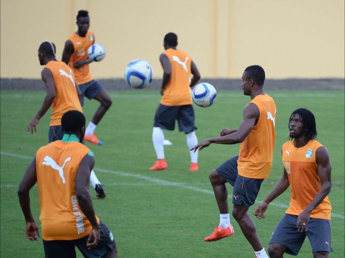 Ivory Coast’s players take part in a training session at Bikuy stadium in Bata on February 6, 2015. Ivory Coast will face Ghana in the final football match of the 2015 African Cup of Nations in Bata on February 8. AFP PHOTO / KHALED DESOUKI