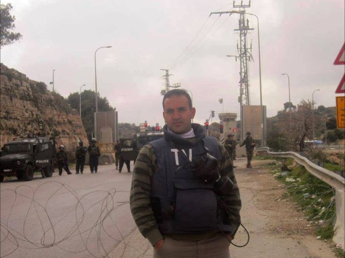 الصحفي عمارنة أعلن اضرابه عن الطعام احتجاجا على تمديد اعتقاله وظروف احتجازه