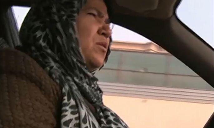 سارة بهائي سائقة سيارة الأجرة الوحيدة بأفغانستان