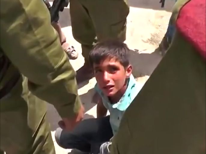 إسرائيل تحاكم الأطفال الفلسطينيين أمام المحاكم العسكرية