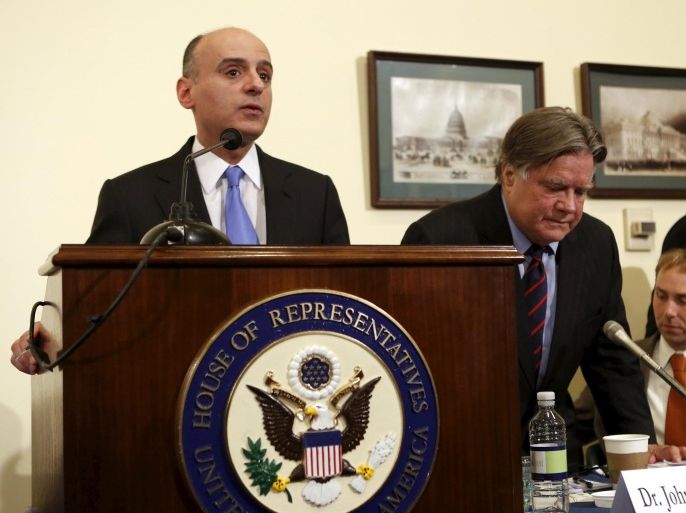 Saudi Arabia's ambassador to the United States Adel al-Jubeir (L) speaks about the situation in Yemen at a conference entitled "Yemen in Chaos: Analysis, Prognosis, and Prospects " sponsored by the National Council on U.S.-Arab Relations on Capitol Hill in Washington April 2, 2015. Yemen's Houthi fighters and their allies seized a central Aden district on Thursday striking a heavy blow against the Saudi-led coalition which has waged a week of air strikes to try to stem advances by the Iran-allied Shi'ite group. REUTERS/Yuri Gripas