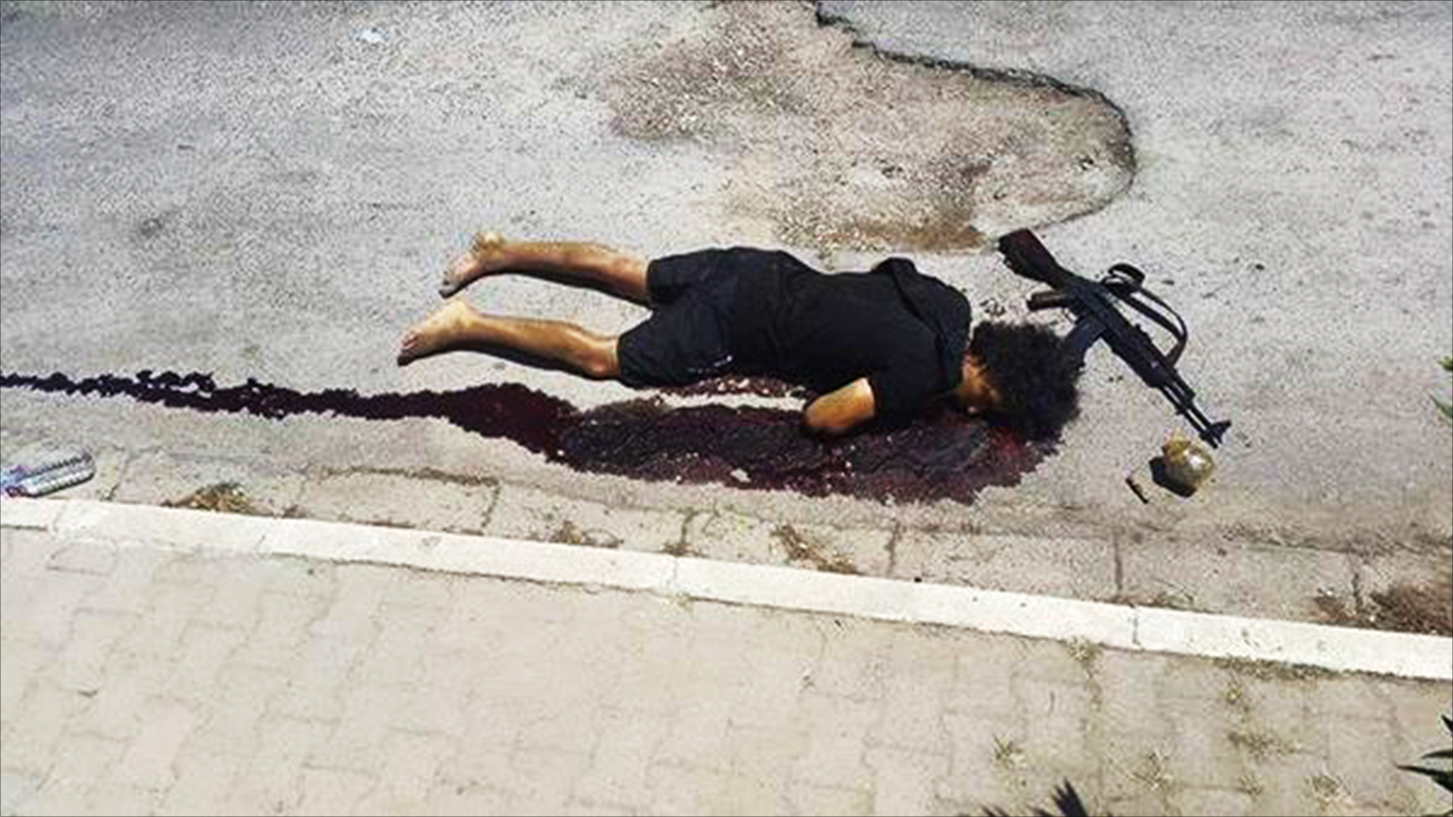 صورة تم تداولها في مواقع إعلامية تونسية لمنفذ الهجوم في مدينة سوسة