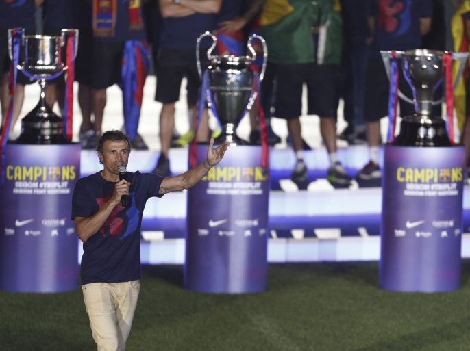 FC Barcelona's head coach Luis Enrique celebrates with supporters their UEFA Champions League title at Camp Nou stadium in Barcelona, Spain, 07 June 2015. Barcelona clinched a fifth European champions title with a 3-1 victory over Juventus in the UEFA Champions League final in Berlin on 06 June 2015.