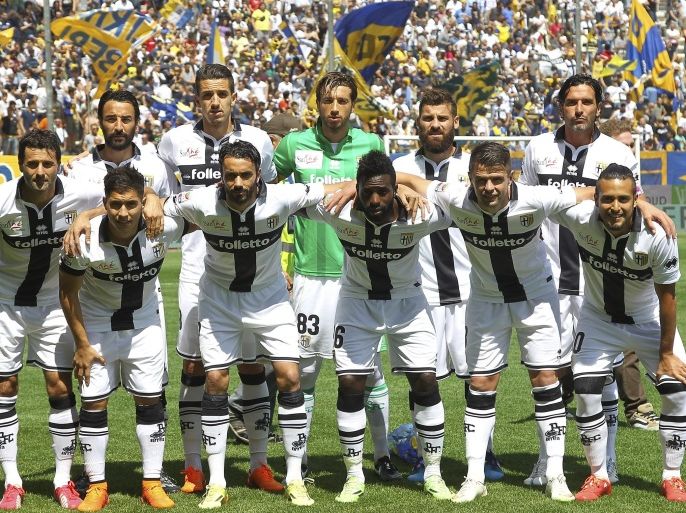 PARMA, ITALY - MAY 24: Players of Parma FC line up before the Serie A match between Parma FC and Hellas Verona FC at Stadio Ennio Tardini on May 24, 2015 in Parma, Italy.