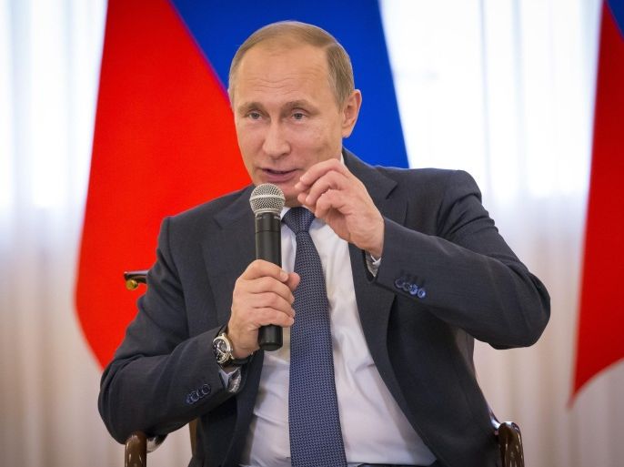 Russian President Vladimir Putin speaks during his meeting with Russian businessmen at the St. Petersburg International Economic Forum in St. Petersburg, Russia, 18 June 2015, to discuss development of small and medium-sized business in Russia.