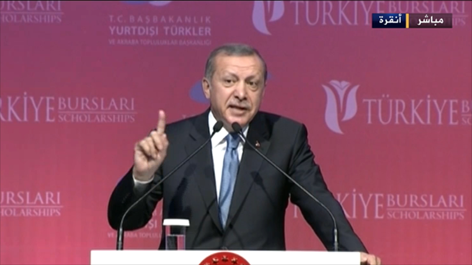 ‪أردوغان يعتبر سيطرة أكراد سوريا على مناطق واسعة ليس مؤشرا جيدا ويهدد تركيا بالمستقبل‬ (الجزيرة)