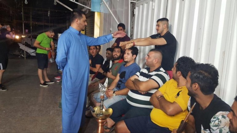 مباراة بلعبة المحيبس بين شباب منطقة السيدية في بغداد