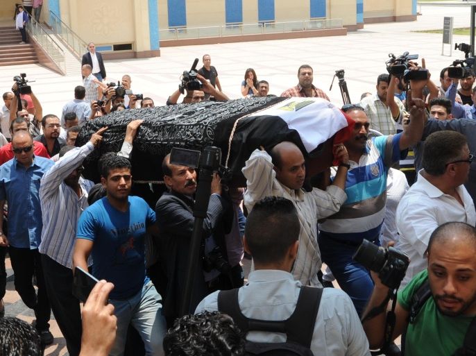 جنازة عمر االشريف، الكاميرات كانت مؤنس لورانس العرب في حنازته (يوليو2015)
