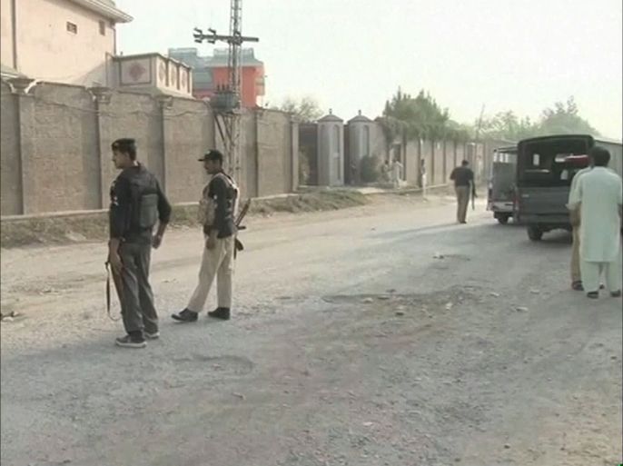 مقتل جنديين باكستانيين و8 مسلحين في هجوم على قاعدة لسلاح الجو قرب بيشاور تبنتـه طالبان باكستان