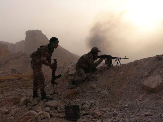 مقاتلون من جيش الإسلام على الهضبة المطلة على الغوطة الشرقية أثناء تحرير بلدة تل كردي