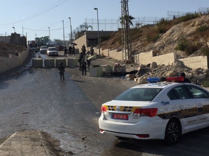 قوات الاحتلال وضعت حاجز عسكري جديد للتفتيش في المدخل الشرقي لبلدة العيسوية بالقدس المحتلة