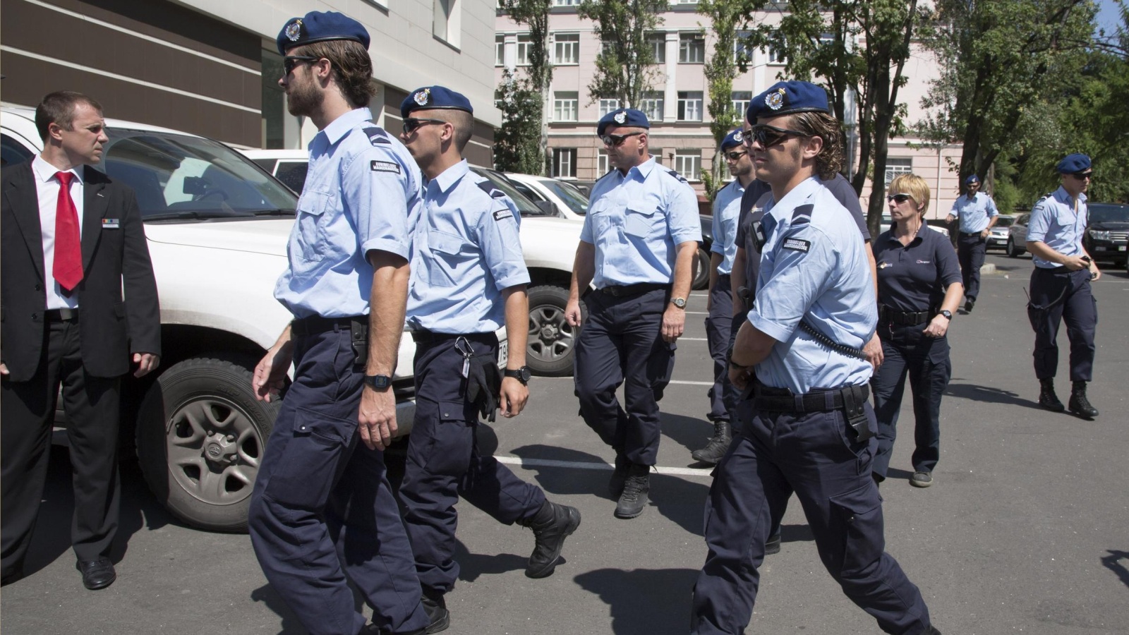 ‪محققو الشرطة الهولندية زاروا شرق أوكرانيا لجمع المعلومات حول إسقاط الطائرة‬ (أسوشيتد برس)