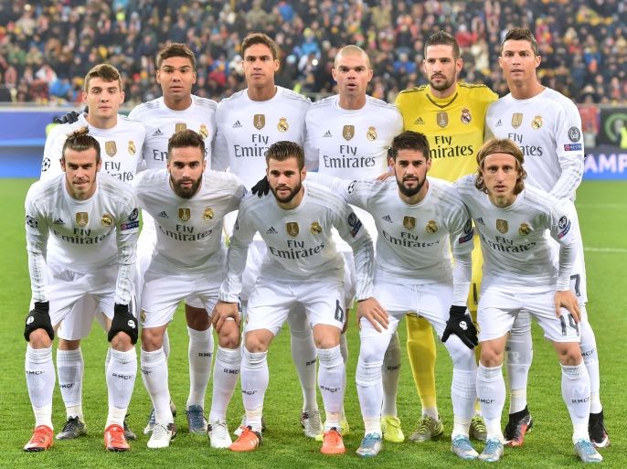 SUP2709 - LVIV, -, UKRAINE : Real Madrid's players pose ahead of the the UEFA Champions League group A football match between Shakhtar Donetsk and Real Madrid in Lviv on November 25, 2015. AFP PHOTO / SERGEI SUPINSKY