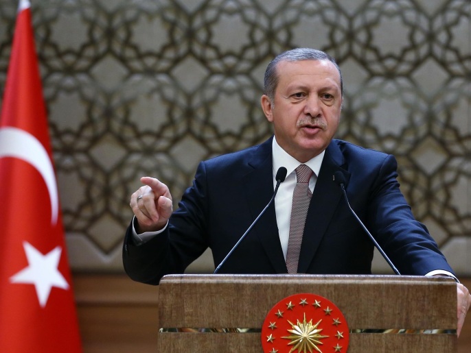 أردوغان أكد في أكثر من مناسبة عدم اعترافه بشرعية السيسي (أسوشيتد برس-أرشيف)