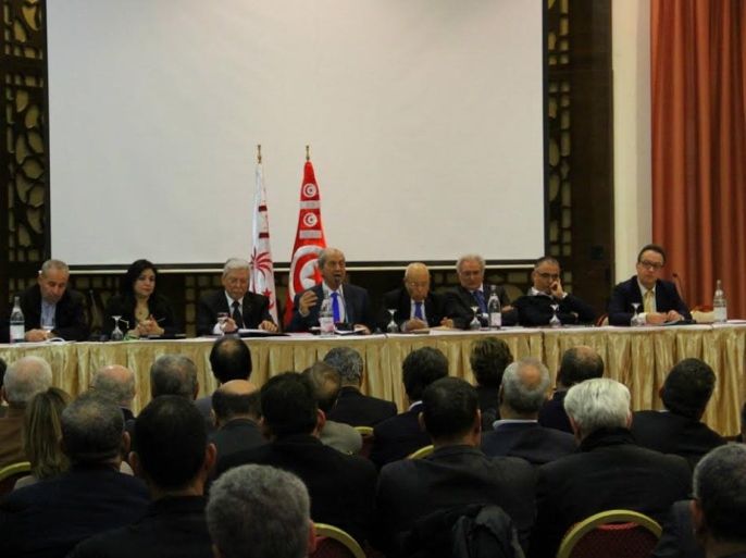 اجتماع أعضاء الهيئة التأسيسية بحركة نداء تونس في أحد فنادق العاصمة تونس أكتوبر تشرين الأول 2015