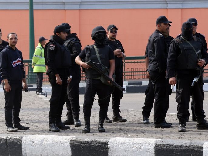 انتشار مكثق لقوات الأمن في محيط ميدان التحرير بالقاهرة