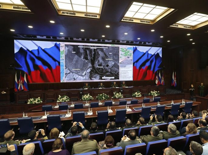 Russian military officials attend a briefing on the fight against terrorism in Syria at the National Defense Control Centre of the Russian Federation in Moscow, Russia, 02 December 2015. Russian Deputy Defense Minister Anatoly Antonov accused Turkish top political leadership in involvement in criminal business connected with oil stolen by Islamic State from its lawful Syrian owners.