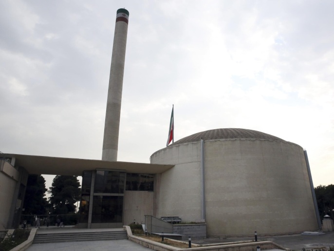 ‪مفاعل للأبحاث النووية في العاصمة طهران‬ (أسوشيتد برس)