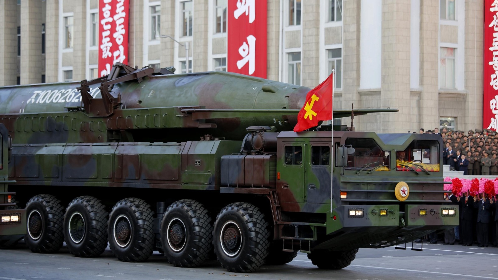 ‪استعراض للترسانة العسكرية لكوريا الشمالية‬ رويترز-أرشيف