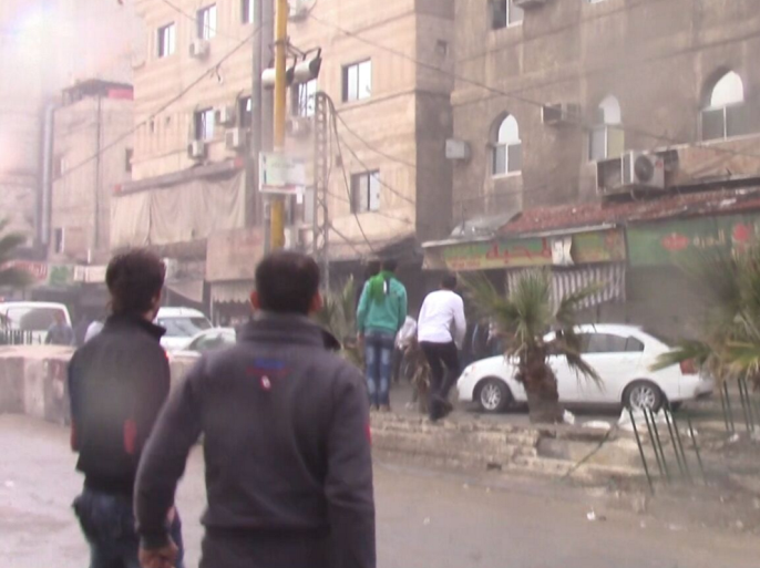 مواقع موالية للنظام: 20 قتيلا حصيلة أولية للتفجيرات التي استهدفت منطقة السيدة زينب بريف دمشق.