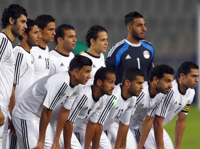 Egypt's soccer team players pose before their African Nations Cup qualifying soccer match against Senegal in Cairo November 15, 2014. REUTERS/Amr Abdallah Dalsh (EGYPT - Tags: SPORT SOCCER)
