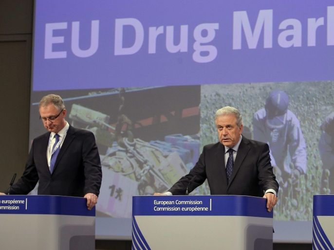 Director of the European Monitoring Centre for Drugs and Drug Addiction (EMCDDA) Alexis Goosdeel (L-R), EU Commissioner for Migration and Home Affairs Dimitris Avramopoulos, and Europol Director Rob Wainwright during a press conference in Brussels, Belgium, 05 April 2016. The EU Commission presented the second edition of the EU Drug Market Report