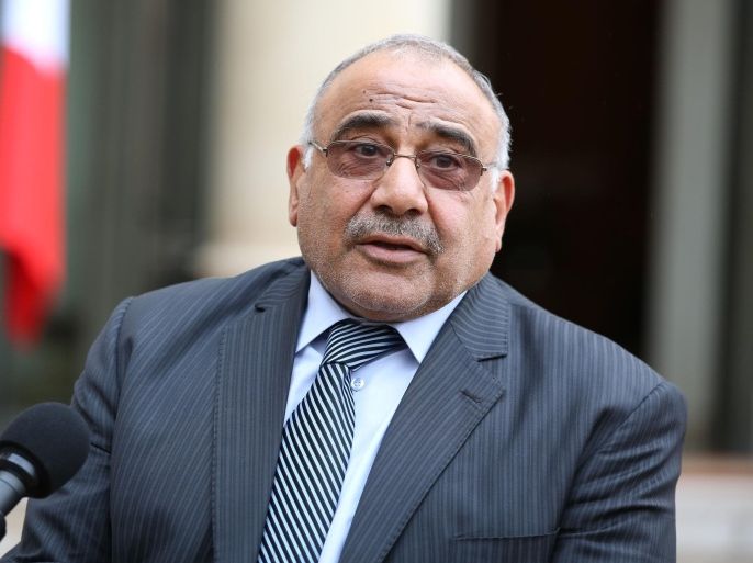 Iraqi oil minister Adel Abdel Mahdi addresses reporters following his meeting with French President Francois Hollande at the Elysee Palace in Paris, France, Thursday April 2, 2015. (AP Photo/Remy de la Mauviniere)