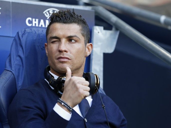 Football Soccer - Manchester City v Real Madrid - UEFA Champions League Semi Final First Leg - Etihad Stadium, Manchester, England - 26/4/16 Real Madrid's Cristiano Ronaldo before the game Action Images via Reuters / Carl Recine Livepic EDITORIAL USE ONLY.