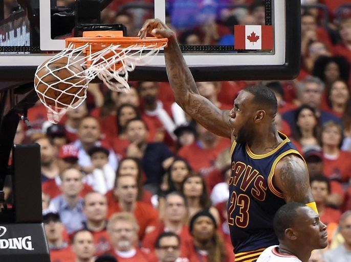 May 23, 2016; Toronto, Ontario, CAN; Cleveland Cavaliers forward LeBron James (23) dunks for a basket against Toronto Raptors in the second quarter of game four of the Eastern conference finals of the NBA Playoffs at Air Canada Centre. Mandatory Credit: Dan Hamilton-USA TODAY Sports