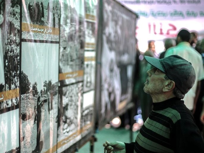 جانب من معرض للصور بغزة إحياء لذكرى النكبة