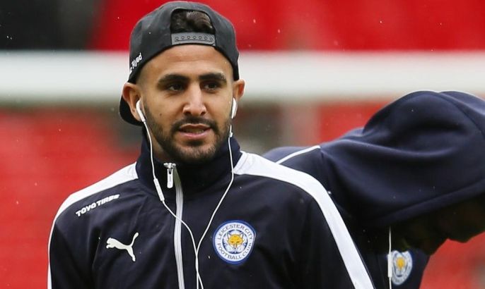 Britain Football Soccer - Manchester United v Leicester City - Barclays Premier League - Old Trafford - 1/5/16 Leicester City's Riyad Mahrez on the pitch before the game Action Images via Reuters / Jason Cairnduff Livepic EDITORIAL USE ONLY. No use with unauthorized audio, video, data, fixture lists, club/league logos or "live" services. Online in-match use limited to 45 images, no video emulation. No use in betting, games or single club/league/player publications. Please contact your account representative for further details.