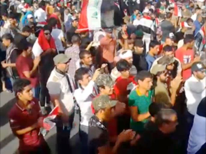 مظاهرات في بغداد لمئات بينهم أنصار للتيار الصدري لمطالبة العبادي بتنفيذ الإصلاحات ومحاربة الفساد