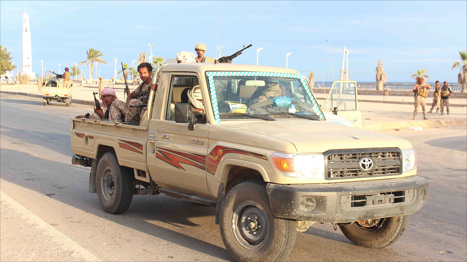 ‪لقوات الموالية للحكومة اليمنية استعادت السيطرة على مدينة المكلا قبل ثلاثة أشهر‬ (الجزيرة)