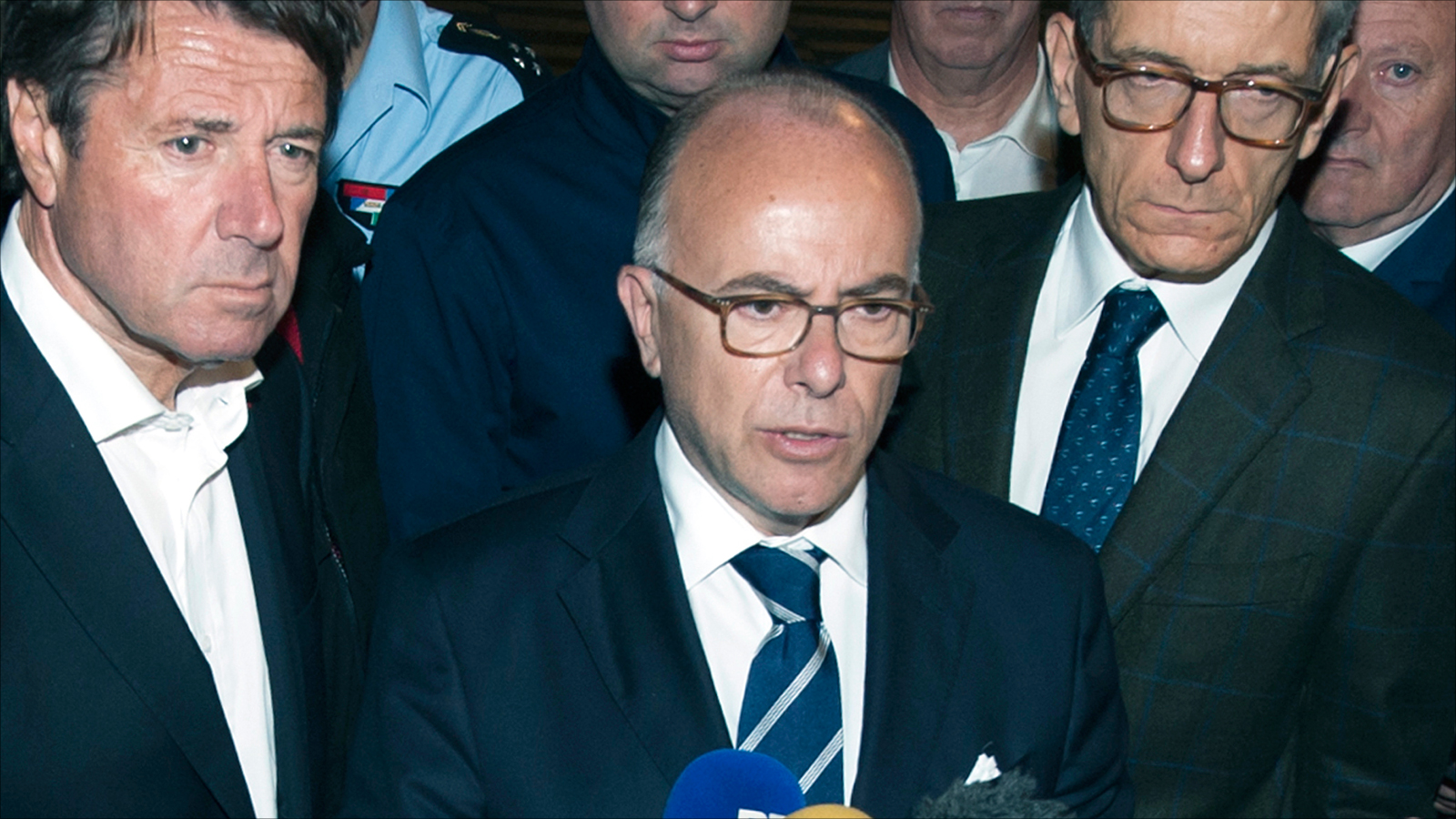 ‪وزير الداخلية الفرنسي: لا صلة مؤكدة بين هجوم نيس والتطرف الإسلامي‬ (الأوروبية)