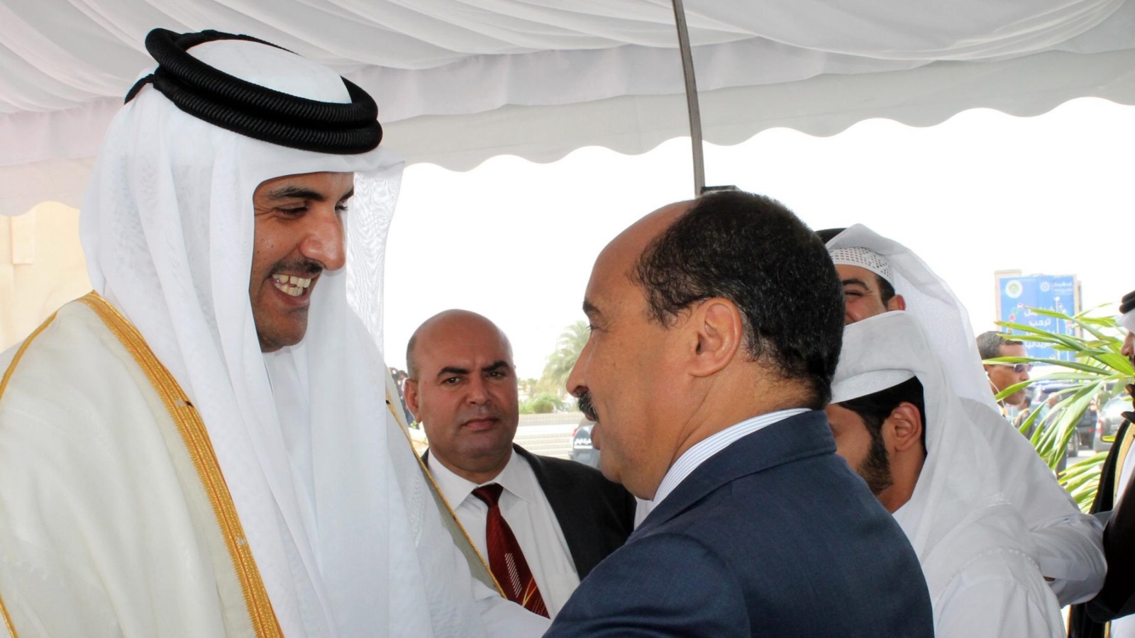 أمير قطر الشيخ تميم بن حمد آل ثاني شارك في القمة العربية بنواكشوط (لأوروبية)