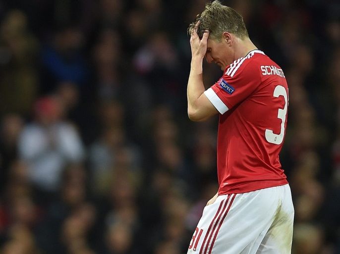 (FILE) A file photograph showing Manchester United's Bastian Schweinsteiger reacts as he leaves the field to be substituted for Marouane Fellaini during the UEFA Champions League group B soccer match between Manchester United and PSV Eindhoven held at the Old Trafford in Manchester, Britain, 25 November 2015. Media reports on 29 July 2016 that German Bastian Schweinsteiger has become the latest victim of Jose Mourinho's 'clear-out at Manchester United. EPA/PETER