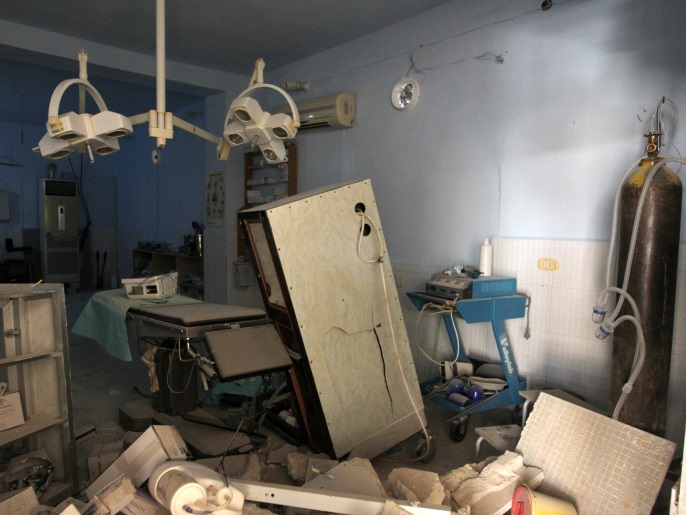 ‪أخرى‬ طيران النظام السوري والطيران الروسي يستهدفان بالقصف المستشفيات الواقعة تحت سيطرة المعارضة بحلب ومناطق(رويترز)