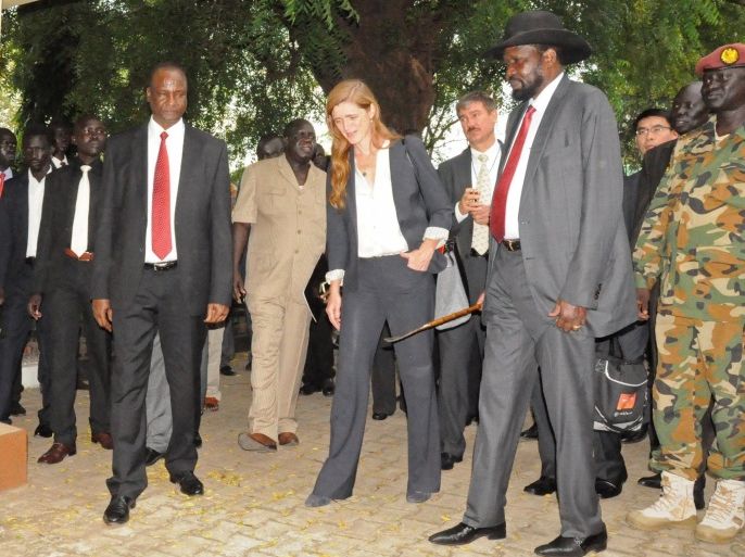 South Sudan President Salva Kiir (R) explains to U.S. Ambassador Samantha Power (C) the effects of recent fighting during a visit by the United Nations Security Council, delegation at the Presidential Palace in the capital of Juba, September 4, 2016. With them is First Vice President Taban Deng Gai (front L). REUTERS/Jok Solomun EDITORIAL USE ONLY. NO RESALES. NO ARCHIVES.