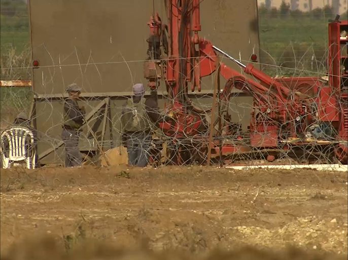 بناء إسرائيل لجدار إسمنتي على حدود غزة
