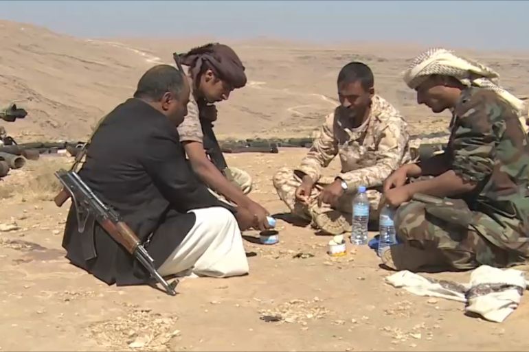 أفراد الجيش اليمني يرابطون بالجبهة بسبب خرق الهدنة