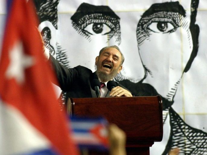 (FILE) A file picture dated 16 August 2003 shows Cuban President Fidel Castro making a speech, in front of a portrait of Cuban politician Jose Marti, in Asuncion, Paraguay. According to a Cuban state TV broadcast, Cuban former President Fidel Castro has died at the age of 90 on 25 November 2016. EPA/LEO LA VALE *** Local Caption *** 00041265